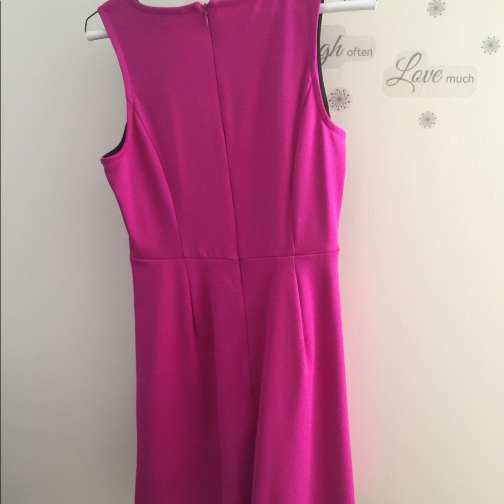 Dress - Picture 3 of 4